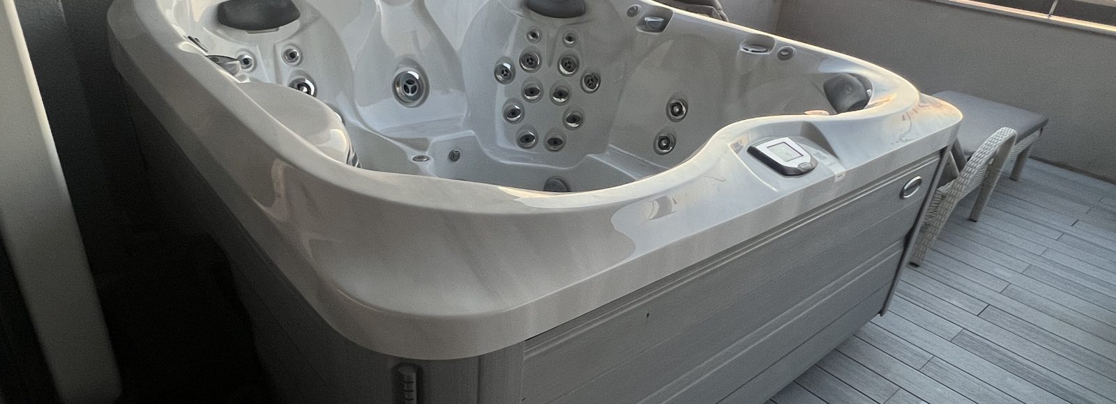 Jacuzzi SPA J435 PLT-BRG uzywane na sprzedaż rynek wtórny luksusowe 5-6 miejscIMG_5703