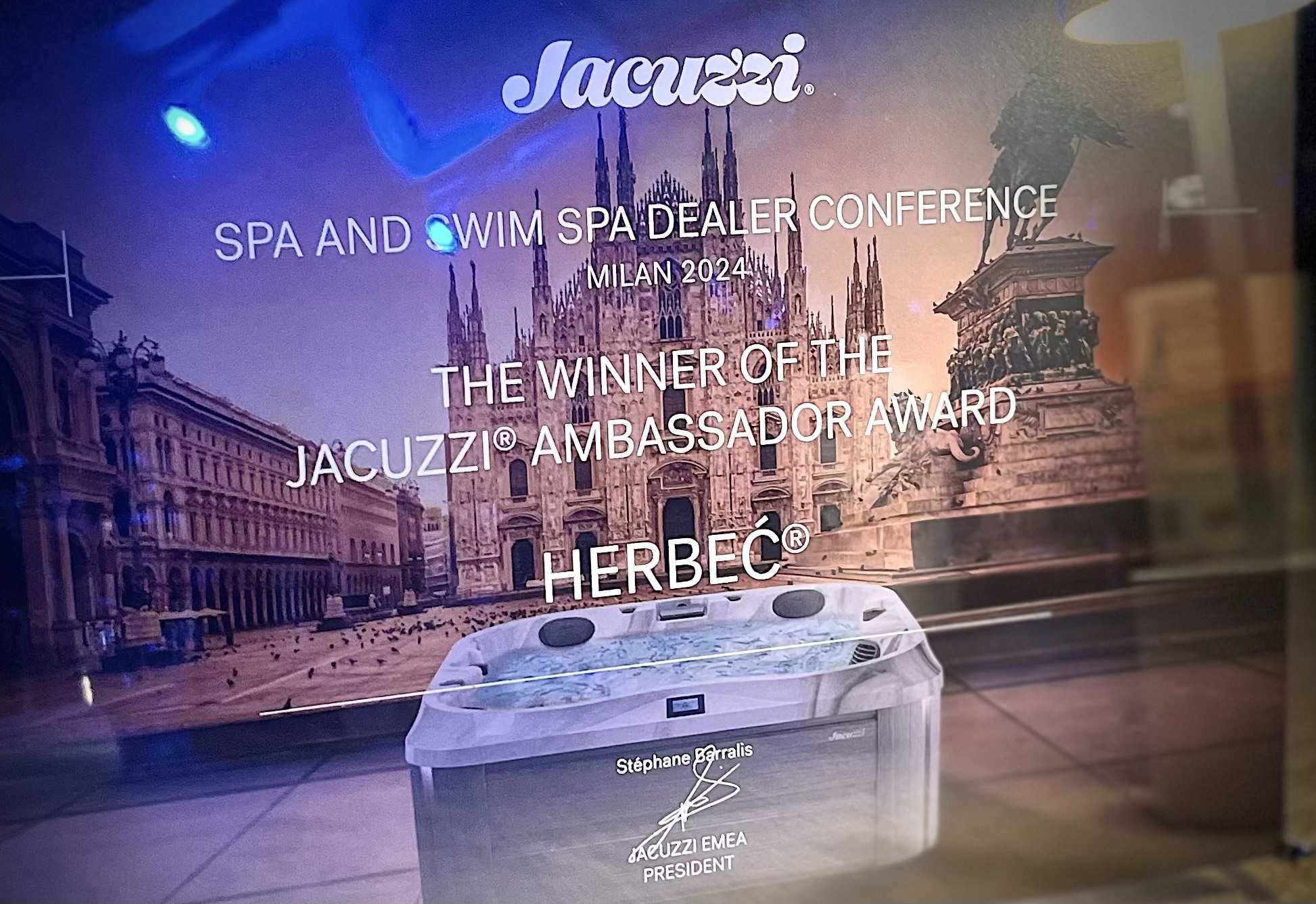 HREBEC - AMBASADOR MARKI JACUZZI 2024 SQUARE HREBEC - AMBASADOR MARKI JACUZZI 2024 SQUARE