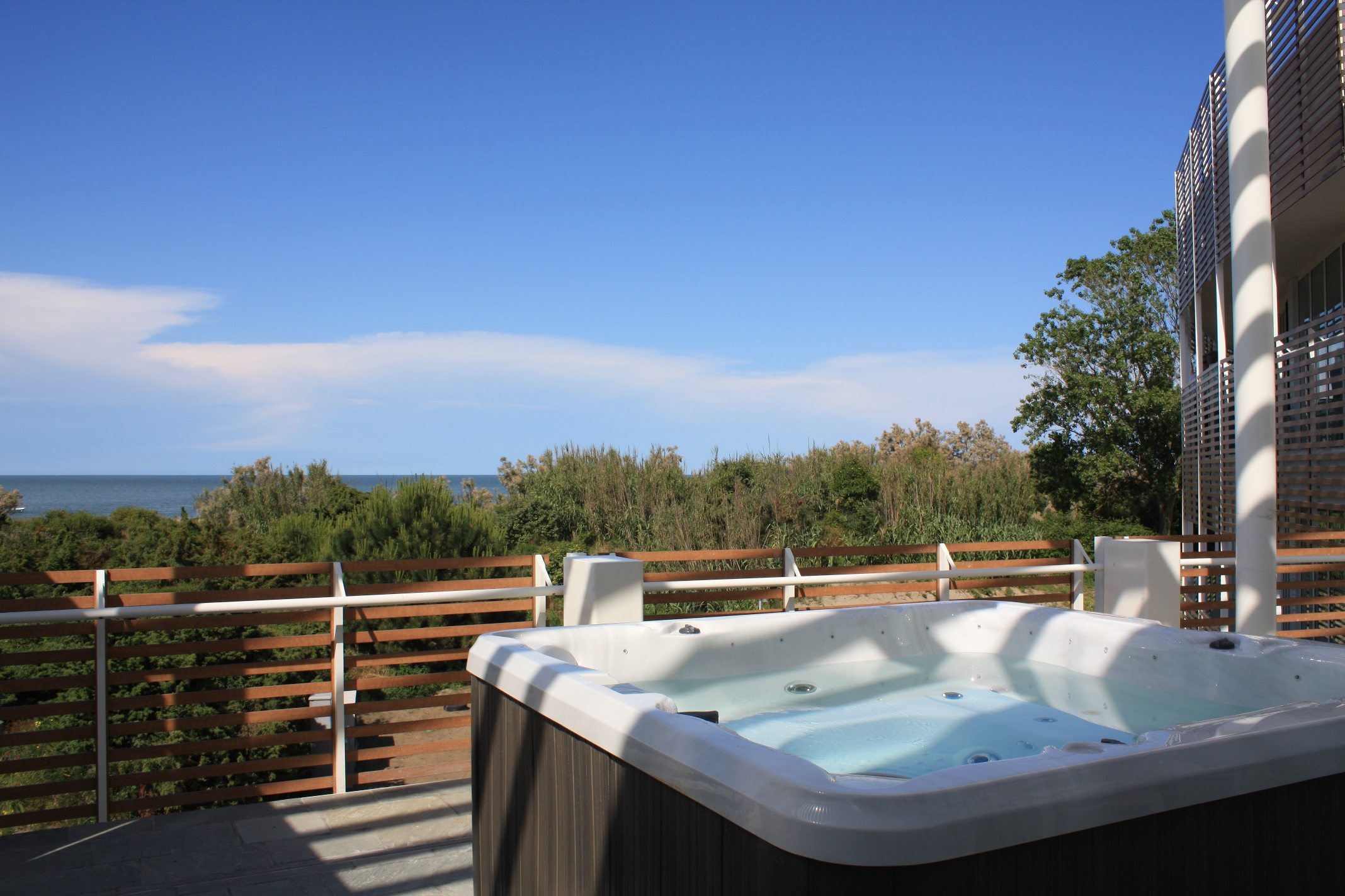 Wanna SPA ogrodowy basen całoroczny Jacuzzi J235 HERBEC_3 Wanna-SPA-ogrodowy-basen-caloroczny-Jacuzzi