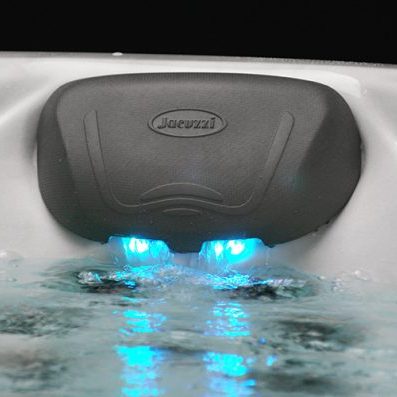 Jacuzzi_z_podświetleniem_i_wodospadem_J3_J-300-Pillow_1 Jacuzzi_z_podświetleniem_i_wodospadem_J3_J-300-Pillow_1